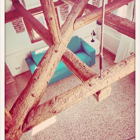 Hideaway Biennale * Venedig