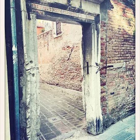 Hideaway Biennale Lägenhet