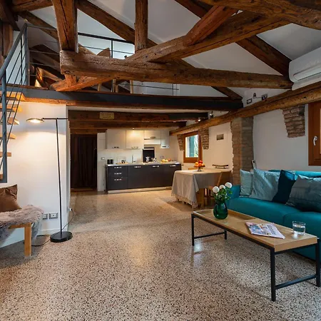 Hideaway Biennale Apartment *
